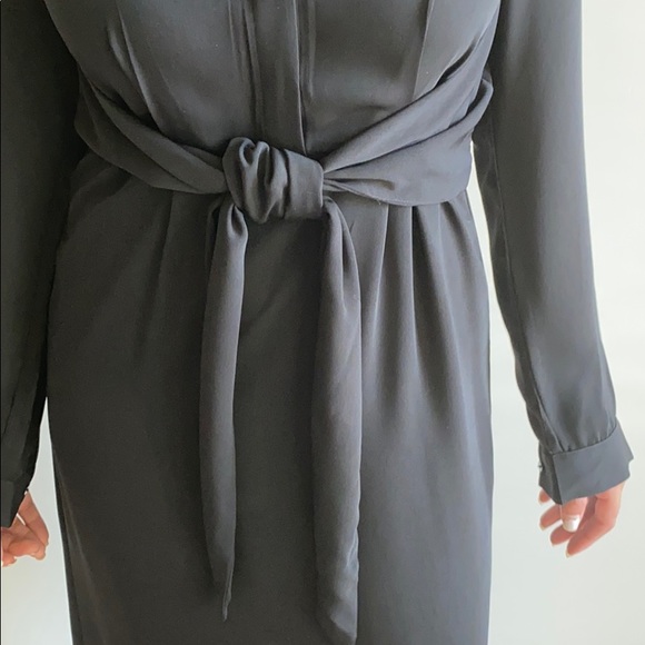 Black dress - Picture 2 of 8